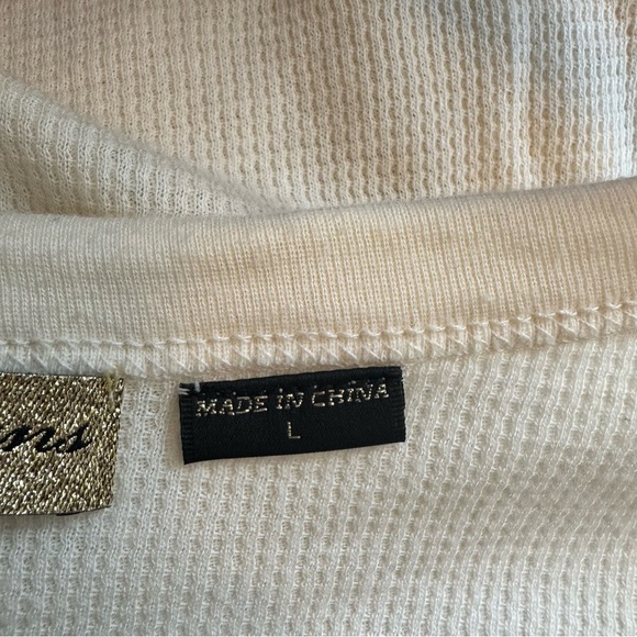 Guess Y2K Thermal Henley top - Picture 6 of 8